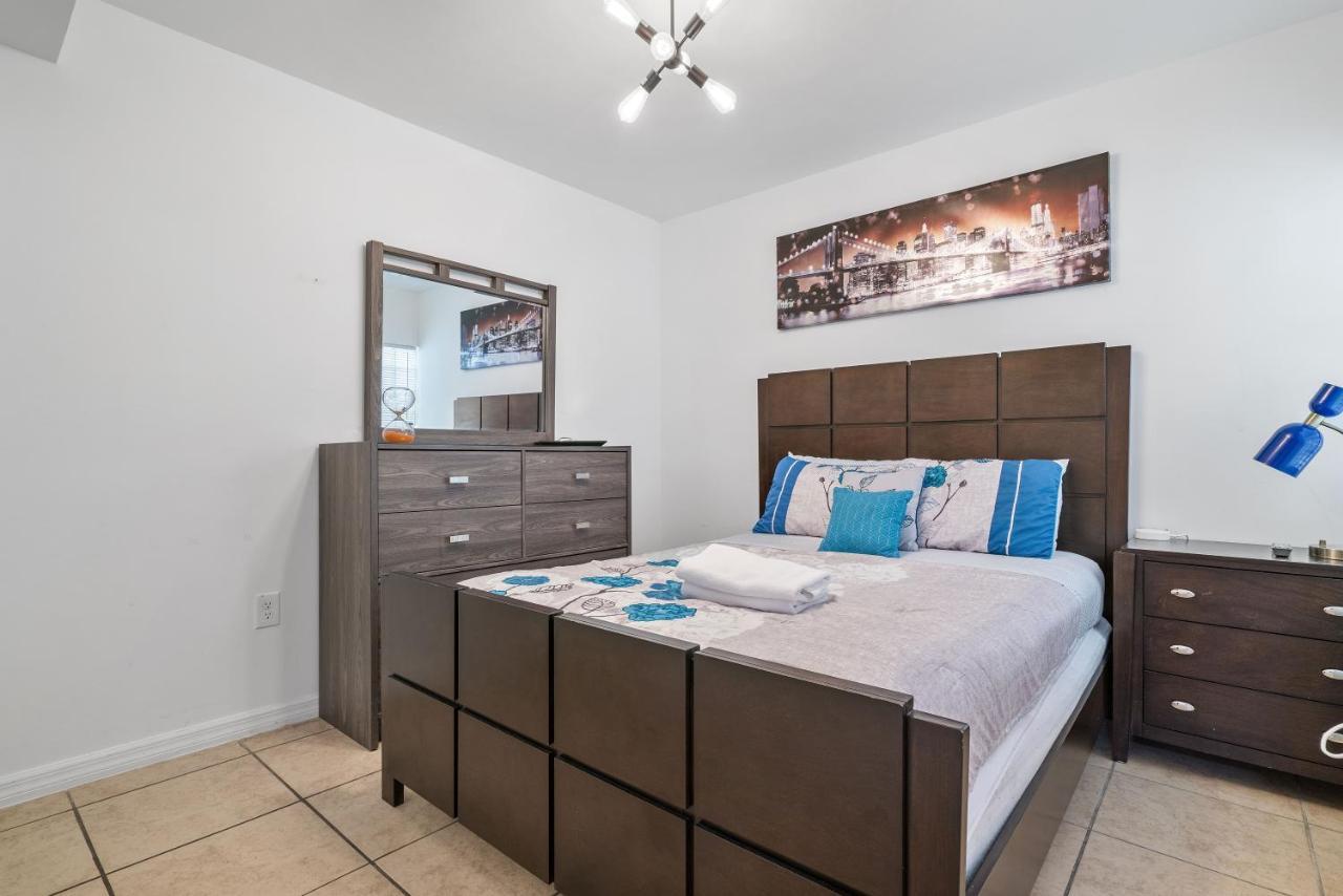 Airport Getaway Apartment Miami Luaran gambar