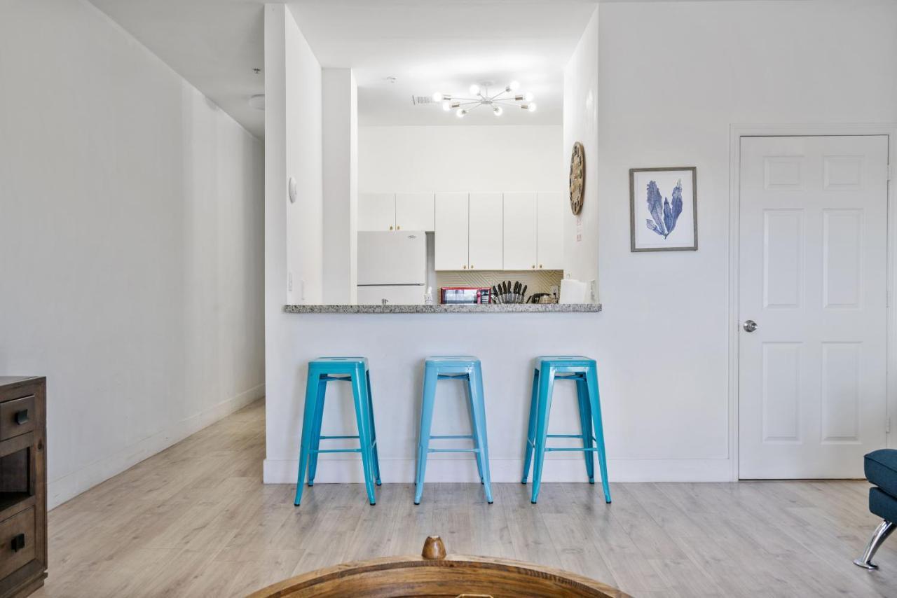 Airport Getaway Apartment Miami Luaran gambar