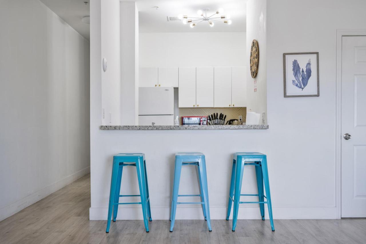 Airport Getaway Apartment Miami Luaran gambar