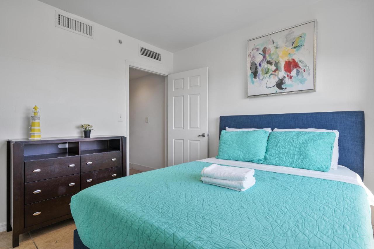 Airport Getaway Apartment Miami Luaran gambar