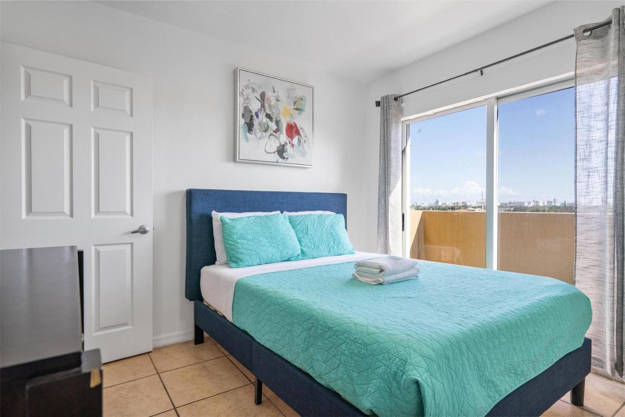 Airport Getaway Apartment Miami Luaran gambar