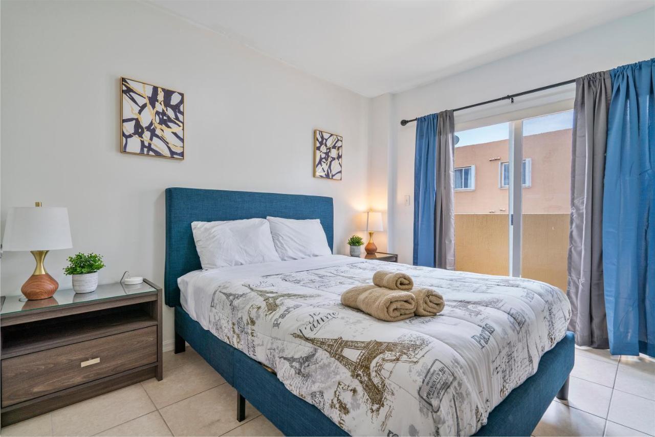 Airport Getaway Apartment Miami Luaran gambar
