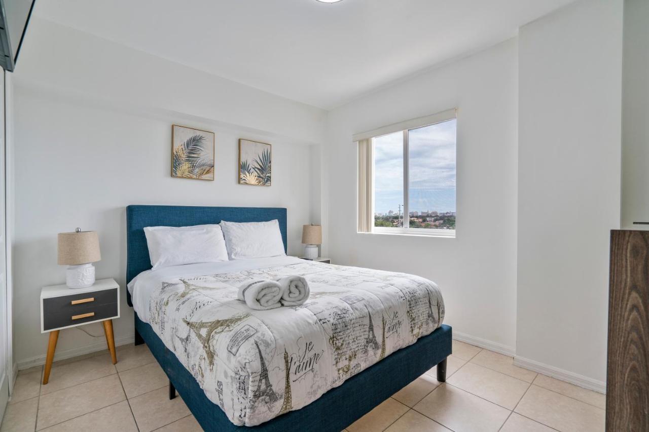 Airport Getaway Apartment Miami Luaran gambar