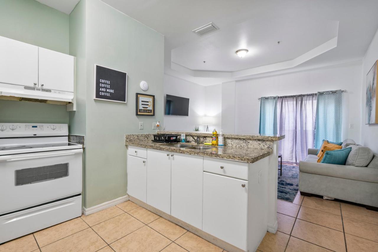 Airport Getaway Apartment Miami Luaran gambar