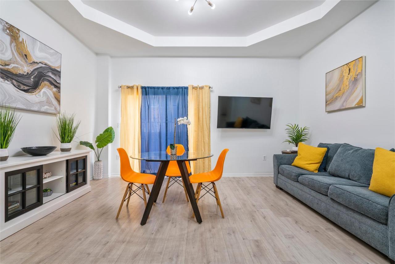 Airport Getaway Apartment Miami Luaran gambar